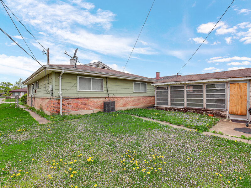 1383 Greenbay Avenue Calumet City IL 60409