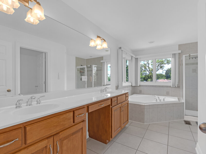 427 W Natoma Avenue Addison IL 60101