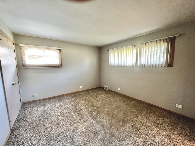 2543 Oakwood Drive Olympia Fields IL 60461