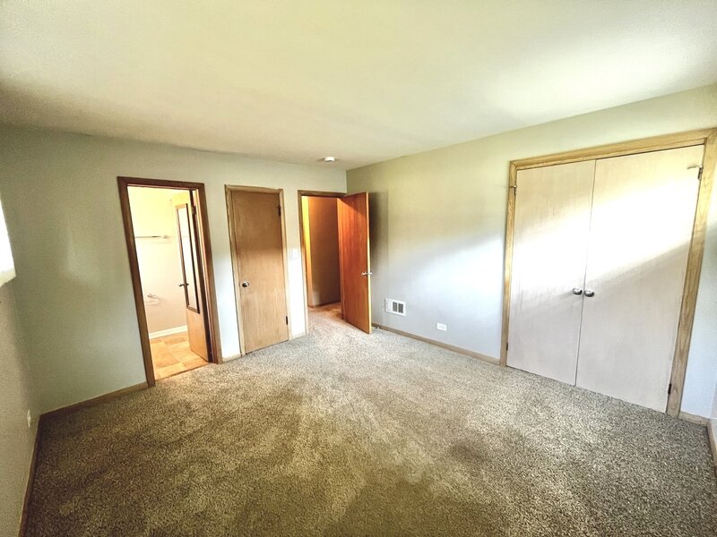 2543 Oakwood Drive Olympia Fields IL 60461