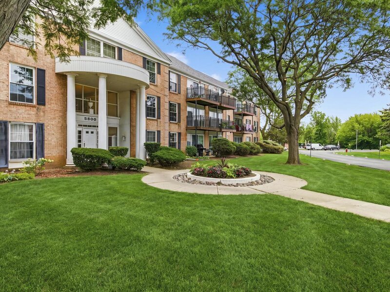 5300 Carriage Way Drive Rolling Meadows IL 60008