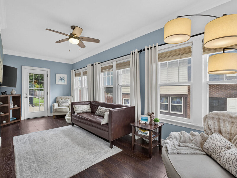 327 Mcclellan Boulevard Davenport IA 52803