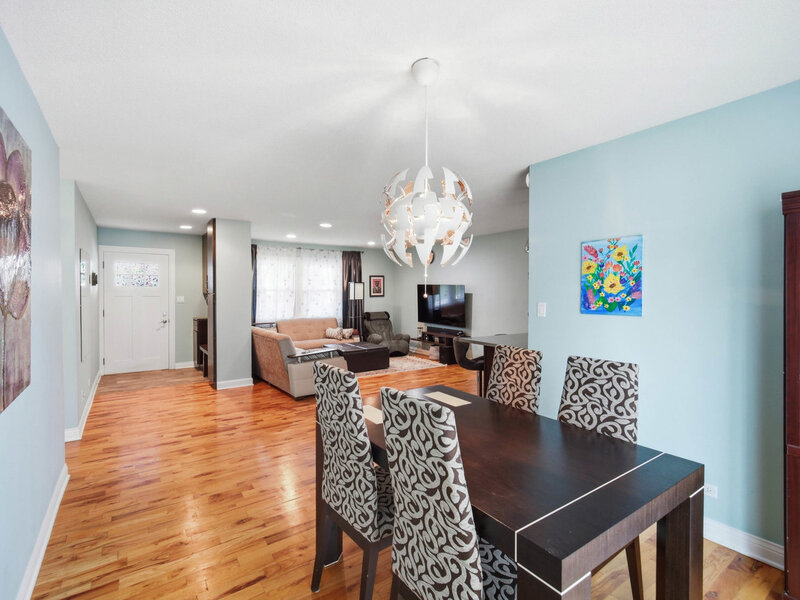 17 Whitehall Court Buffalo Grove IL 60089