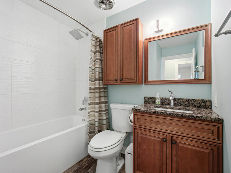 17 Whitehall Court Buffalo Grove IL 60089
