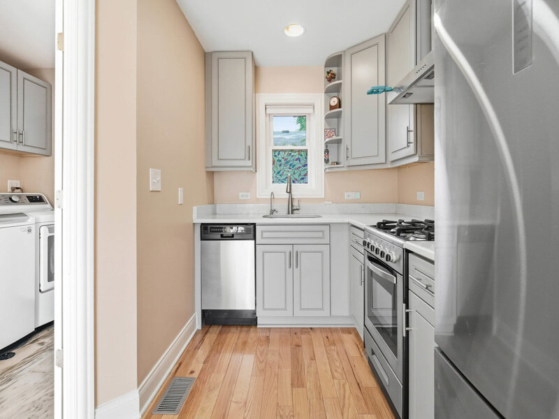 17 Whitehall Court Buffalo Grove IL 60089