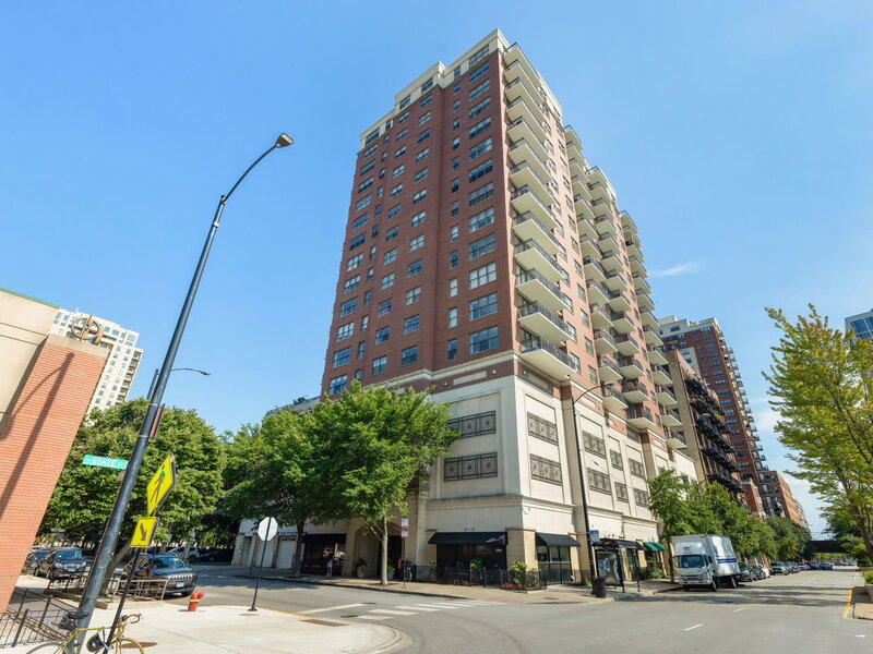 5 E 14th Place Chicago IL 60605