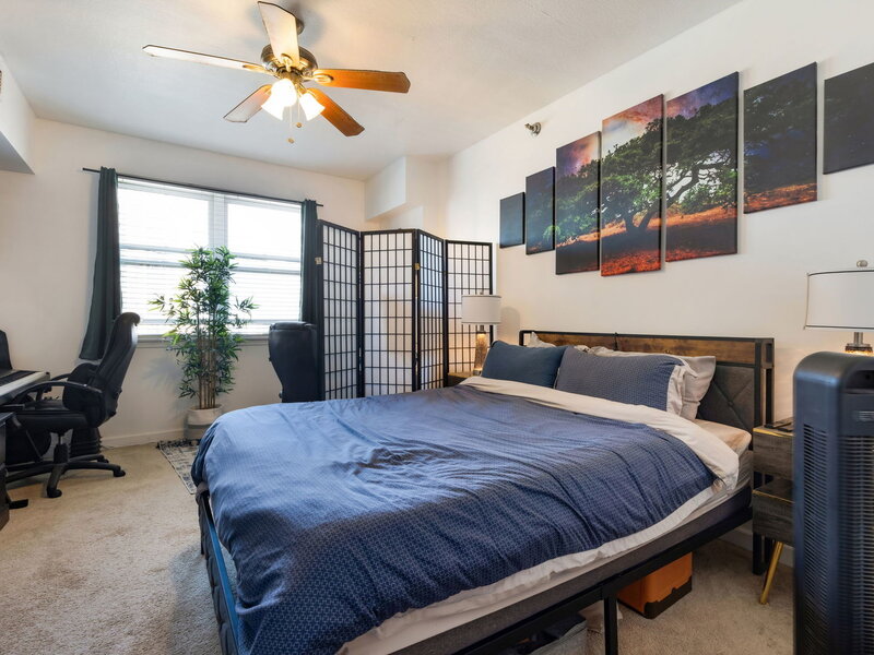 5 E 14th Place Chicago IL 60605