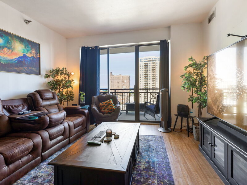 5 E 14th Place Chicago IL 60605