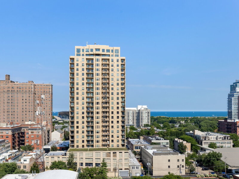 5 E 14th Place Chicago IL 60605