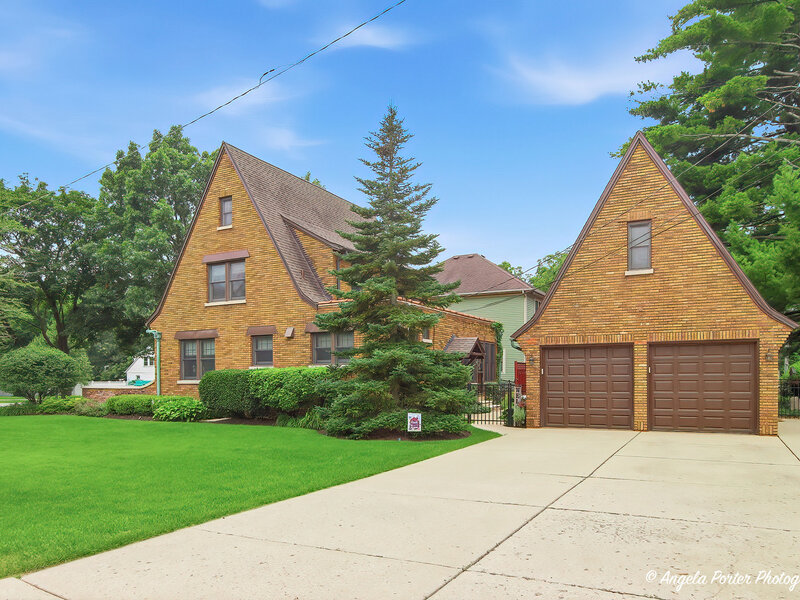 86 Dole Avenue Crystal Lake IL 60014