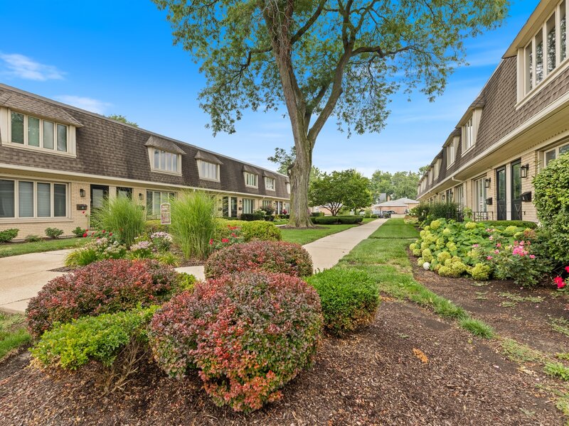 2128 W 111th Street Chicago IL 60643