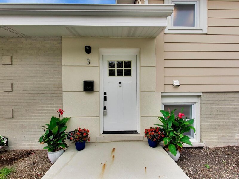 3 W White Oak Street Arlington Heights IL 60005