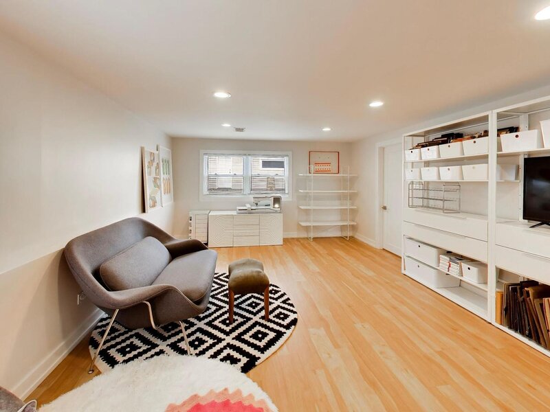 3 W White Oak Street Arlington Heights IL 60005
