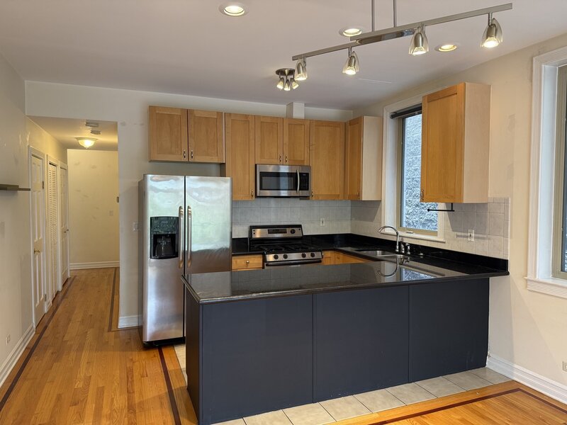 2645 W Haddon Avenue Chicago IL 60622