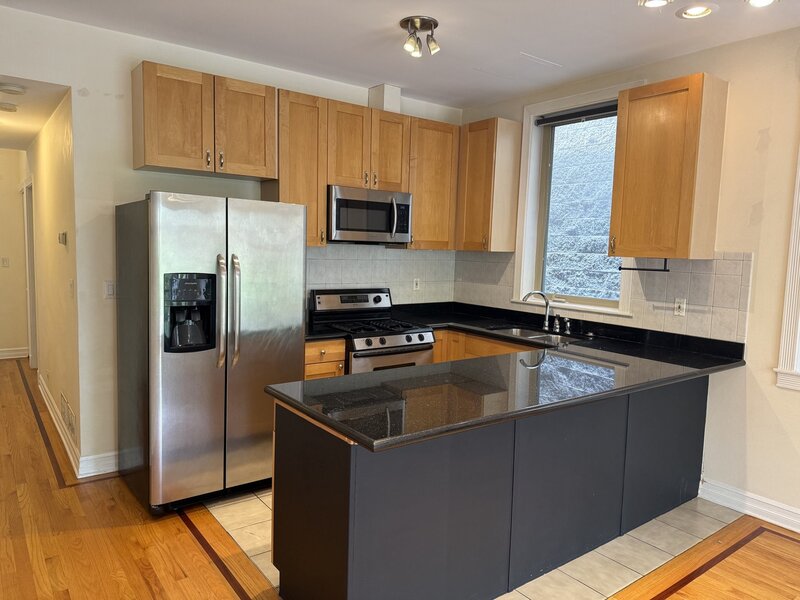 2645 W Haddon Avenue Chicago IL 60622