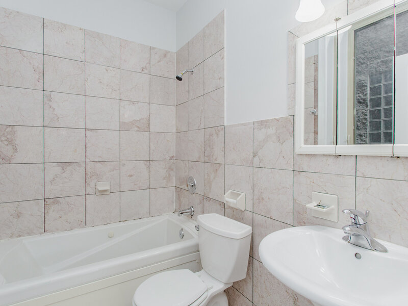 2645 W Haddon Avenue Chicago IL 60622