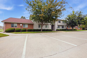 Photo of 904 Kara Drive Champaign IL 61822 Unit 904