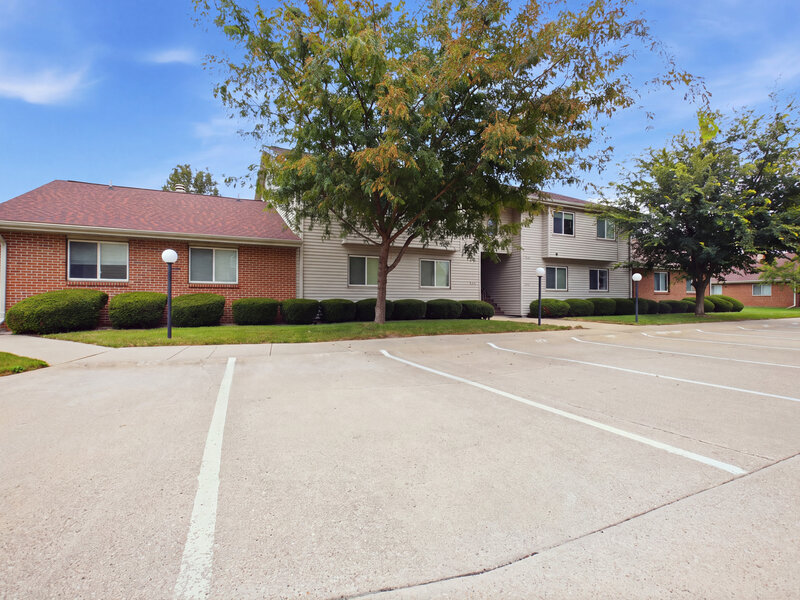 904 Kara Drive Champaign IL 61822