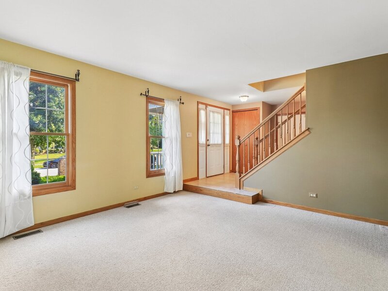 322 Chesapeake Lane Bloomingdale IL 60108