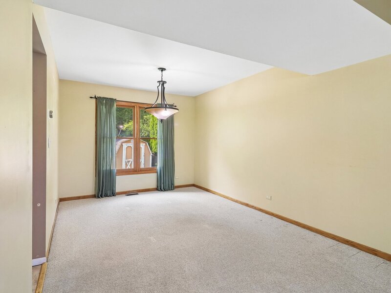 322 Chesapeake Lane Bloomingdale IL 60108