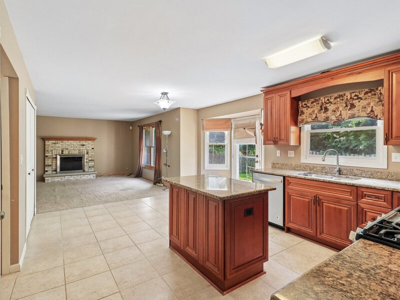 322 Chesapeake Lane Bloomingdale IL 60108