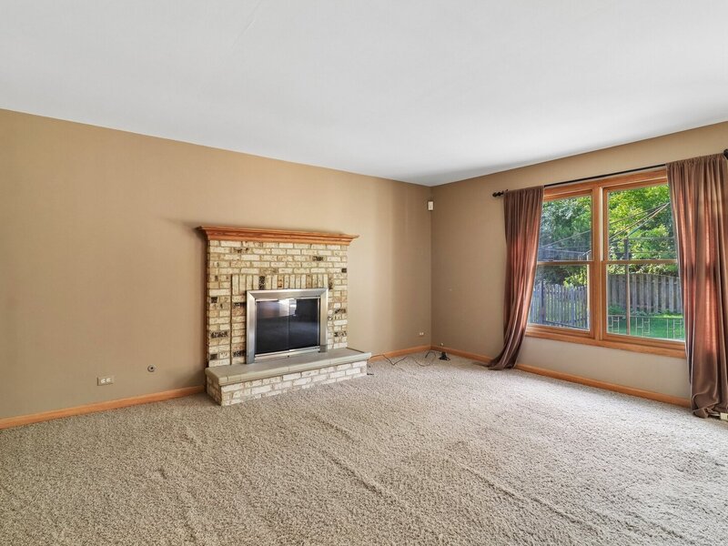 322 Chesapeake Lane Bloomingdale IL 60108