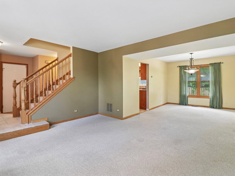 322 Chesapeake Lane Bloomingdale IL 60108
