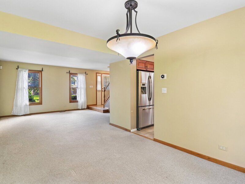 322 Chesapeake Lane Bloomingdale IL 60108