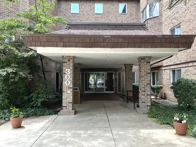 300 Roselle Road Schaumburg IL 60193