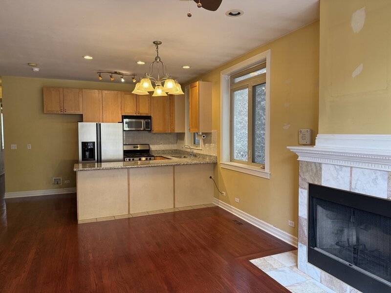 2645 W Haddon Avenue Chicago IL 60622
