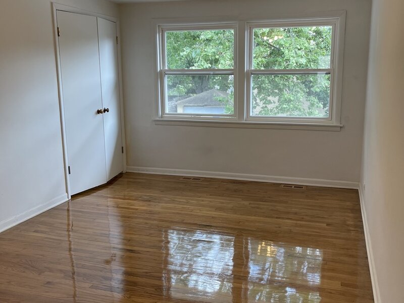 2646 E 77th Street Chicago IL 60649