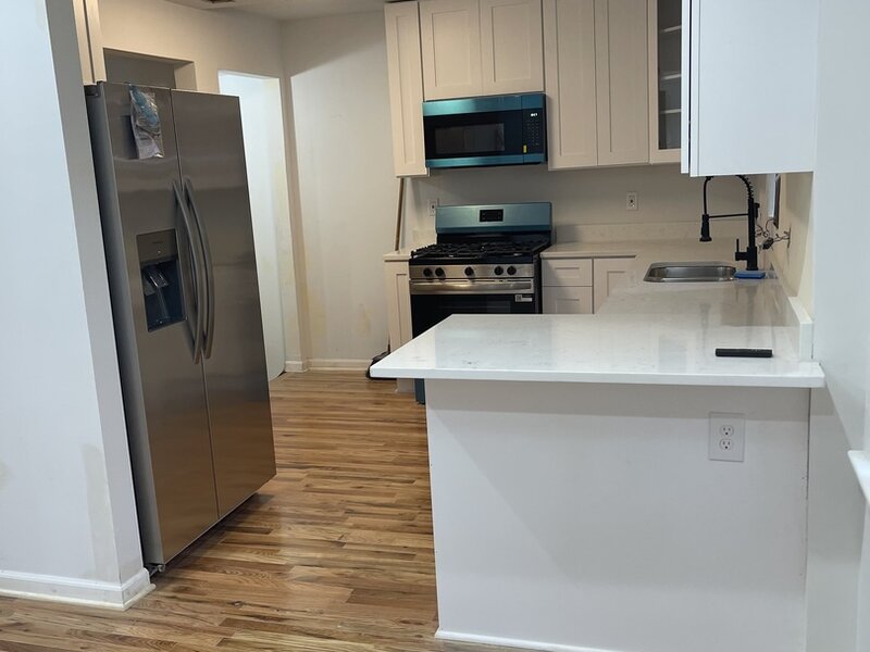 2646 E 77th Street Chicago IL 60649