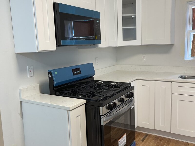 2646 E 77th Street Chicago IL 60649