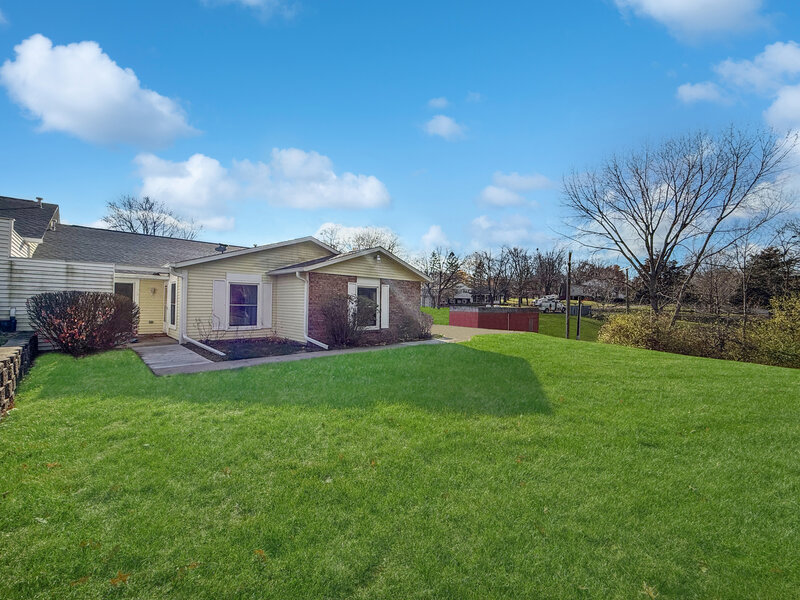 3150 W Carthage Drive Freeport IL 61032