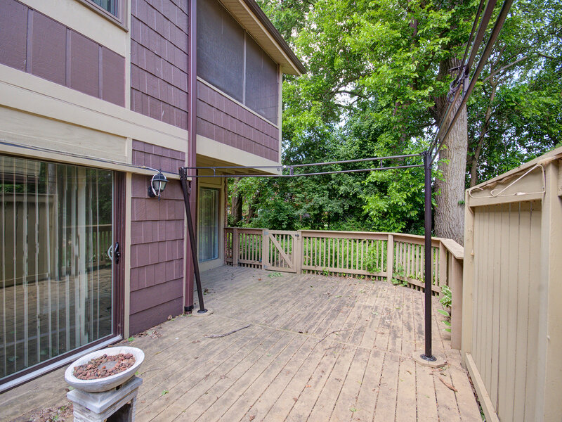 4 W Millstone Court Palos Hills IL 60465
