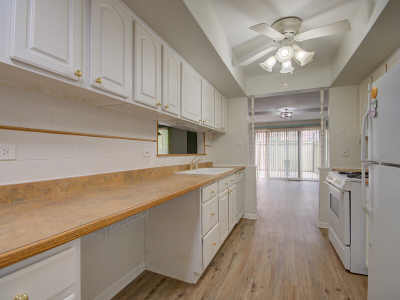 4 W Millstone Court Palos Hills IL 60465