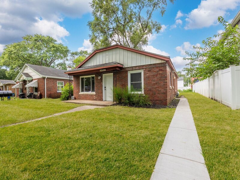 14802 Oak Street Dolton IL 60419