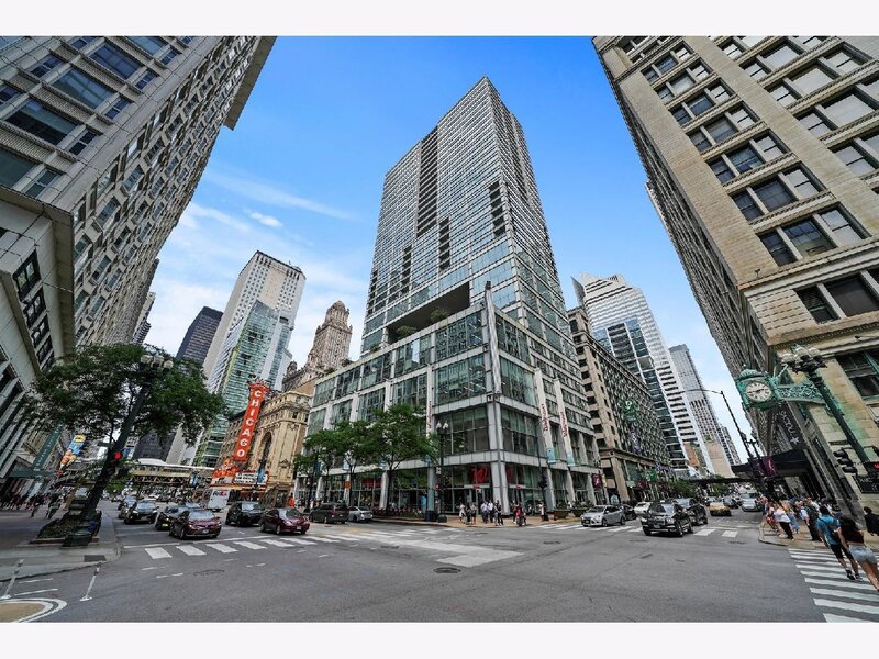 8 E Randolph Street Chicago IL 60601