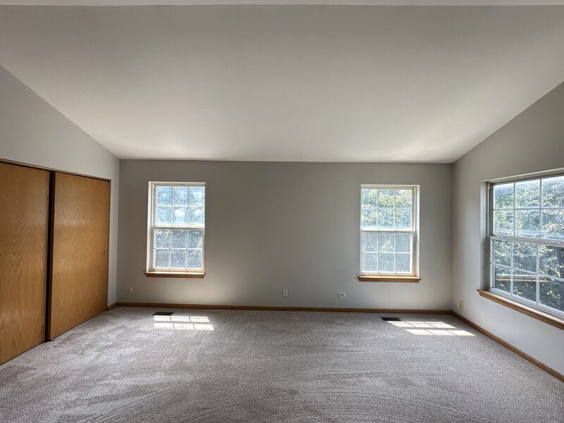 285 Shipland Drive Crystal Lake IL 60012