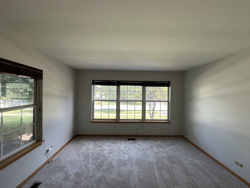 285 Shipland Drive Crystal Lake IL 60012