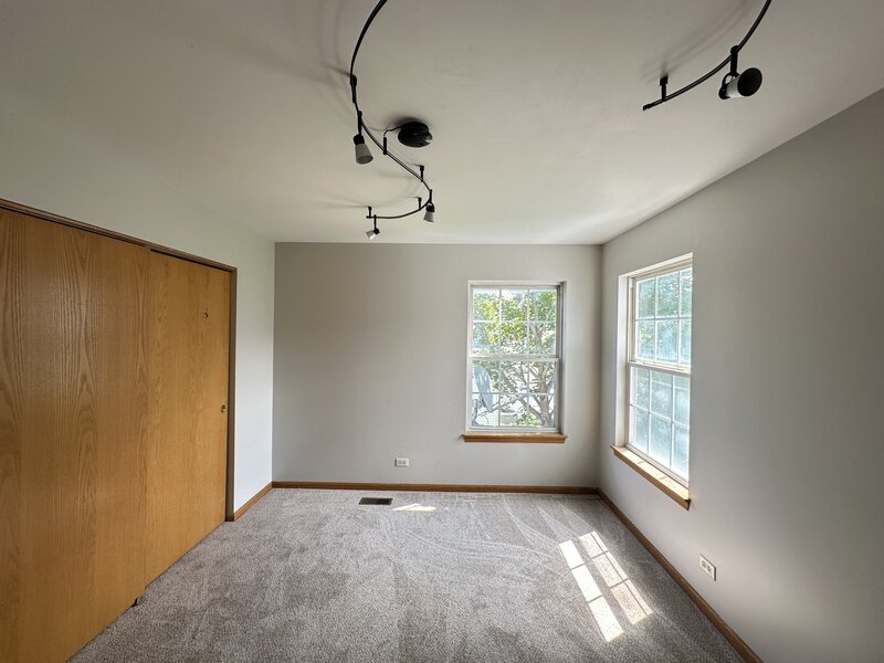 285 Shipland Drive Crystal Lake IL 60012