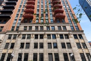 Photo of 208 W Washington Street Chicago IL 60606 Unit 2013