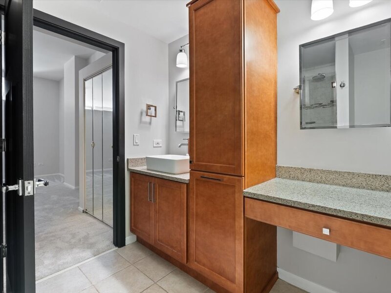 208 W Washington Street Chicago IL 60606