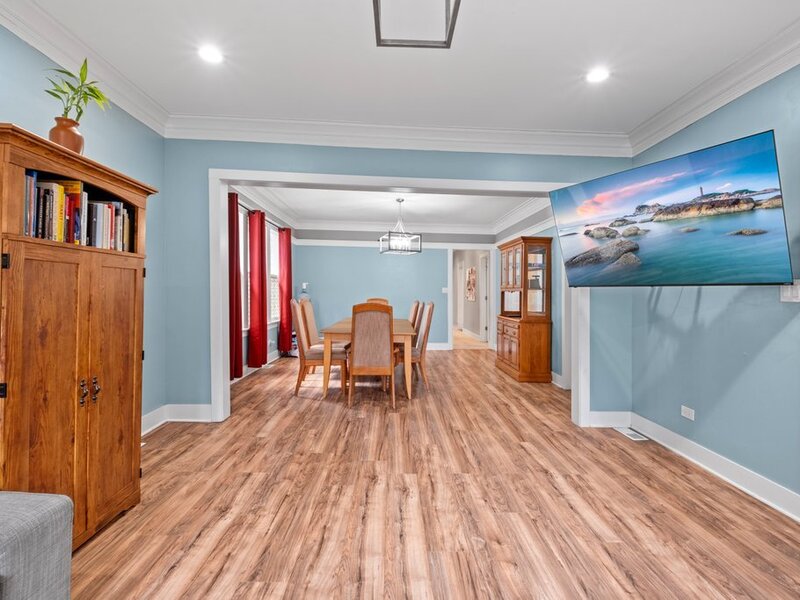 10724 S Prairie Avenue Chicago IL 60628