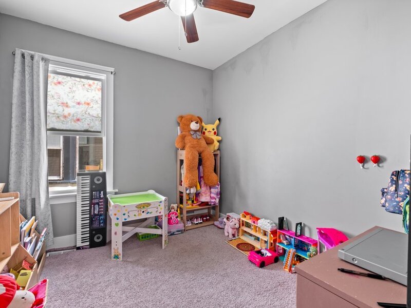 10724 S Prairie Avenue Chicago IL 60628