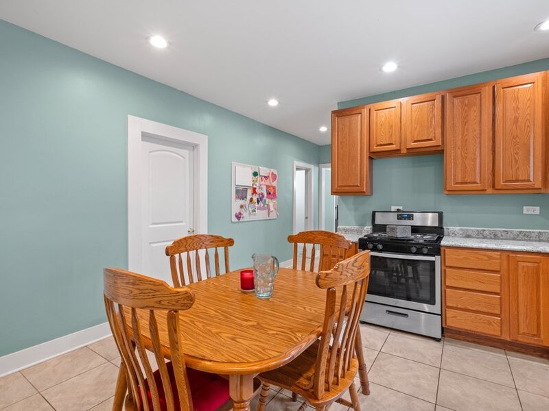 10724 S Prairie Avenue Chicago IL 60628