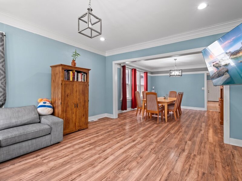 10724 S Prairie Avenue Chicago IL 60628