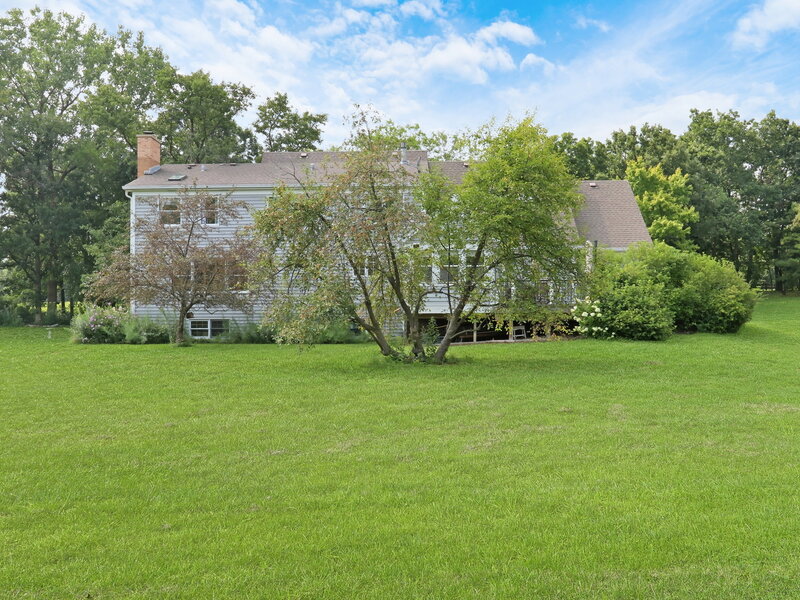 26425 N Pheasant Run Mundelein IL 60060