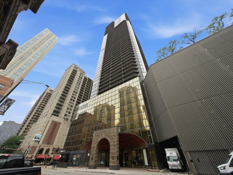 10 E Ontario Street Chicago IL 60611