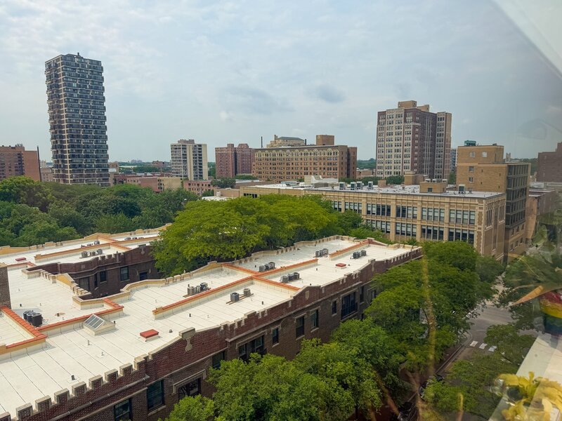 6301 N Sheridan Road Chicago IL 60660